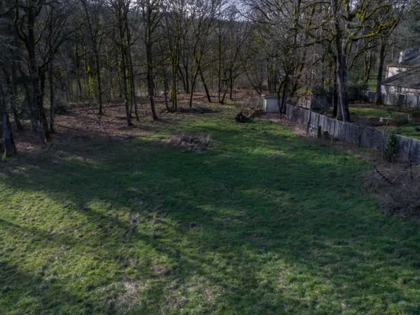 3631 NE Everett St, Camas, WA 98607