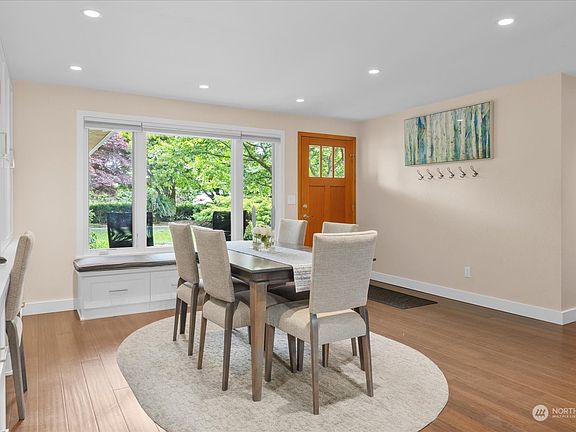 3rd image of 6118 120th Avenue NE