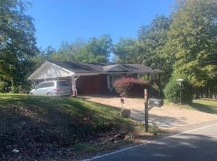 422 W 45th St, Anniston, AL 36206
