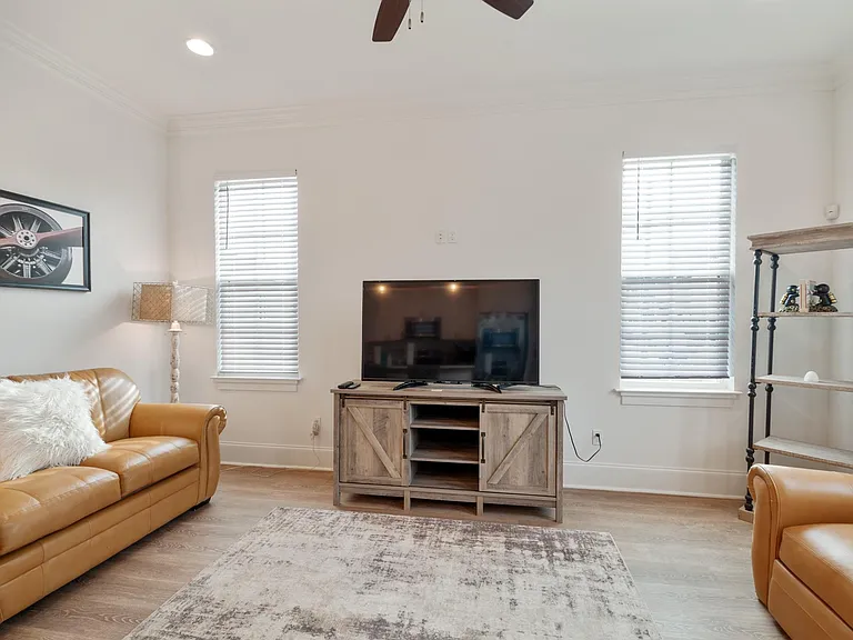 2105 Erato St — Photo 11