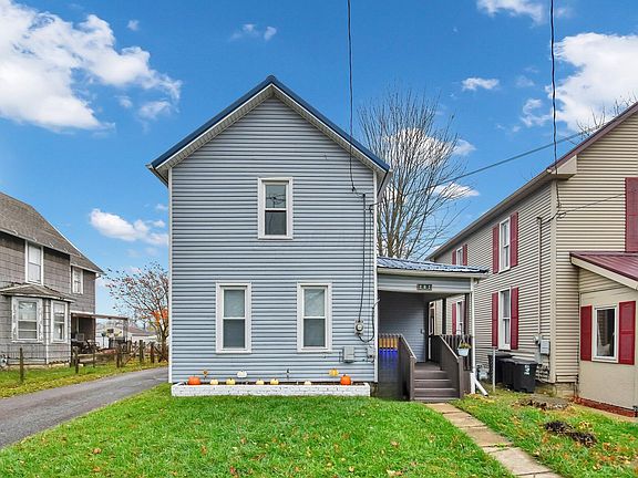 3rd image of 202 Jefferson St