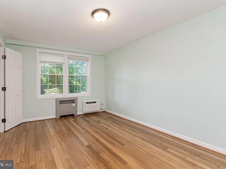 100 N George Mason Dr #3 — Photo 18