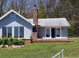 521 Nelson St, Stanton, MI 48888