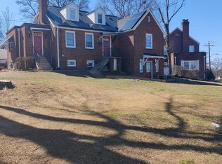 2 Seneca Dr, Oxon Hill, MD 20745