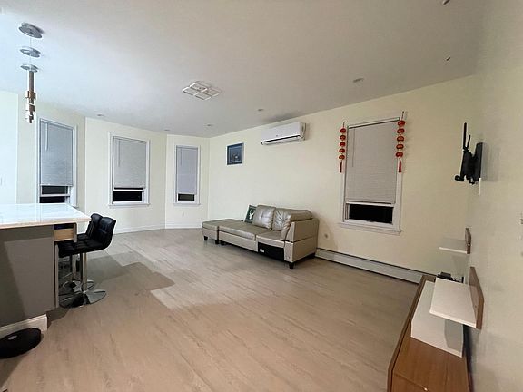 2nd image of 22-40 120th St