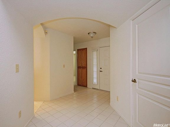 3rd image of 7640 Sunmore Ln