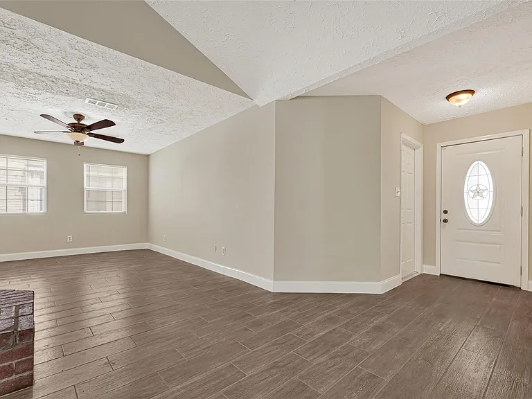 13439 White Cliff Dr — Photo 11
