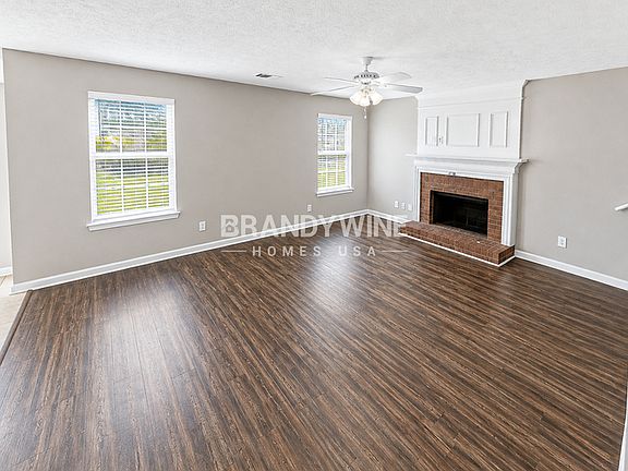 4th image of 5045 Promenade Dr SW