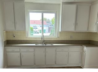 390 W 1st St APT 1, San Pedro, CA 90731