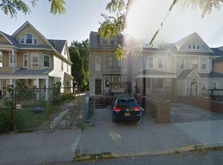 2ND St, Brooklyn, NY 11218