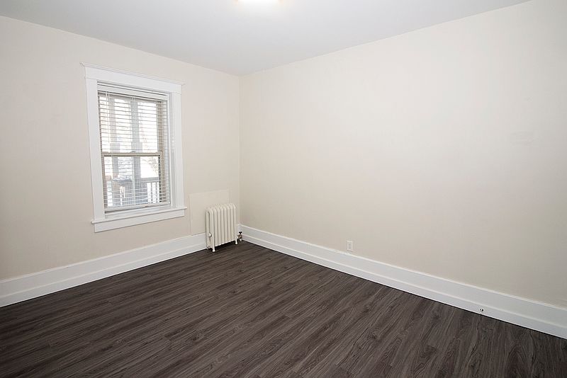 Winnipeg Apartment for rent - 2 Bedrooms — photo 22