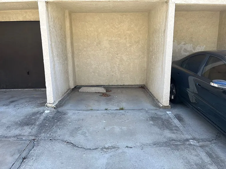 4189 Monroe Ave — Photo 12