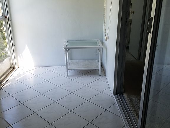 3rd image of 2050 NE 39th St #107N