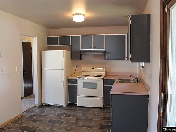 5th image of 922 Eastview Dr