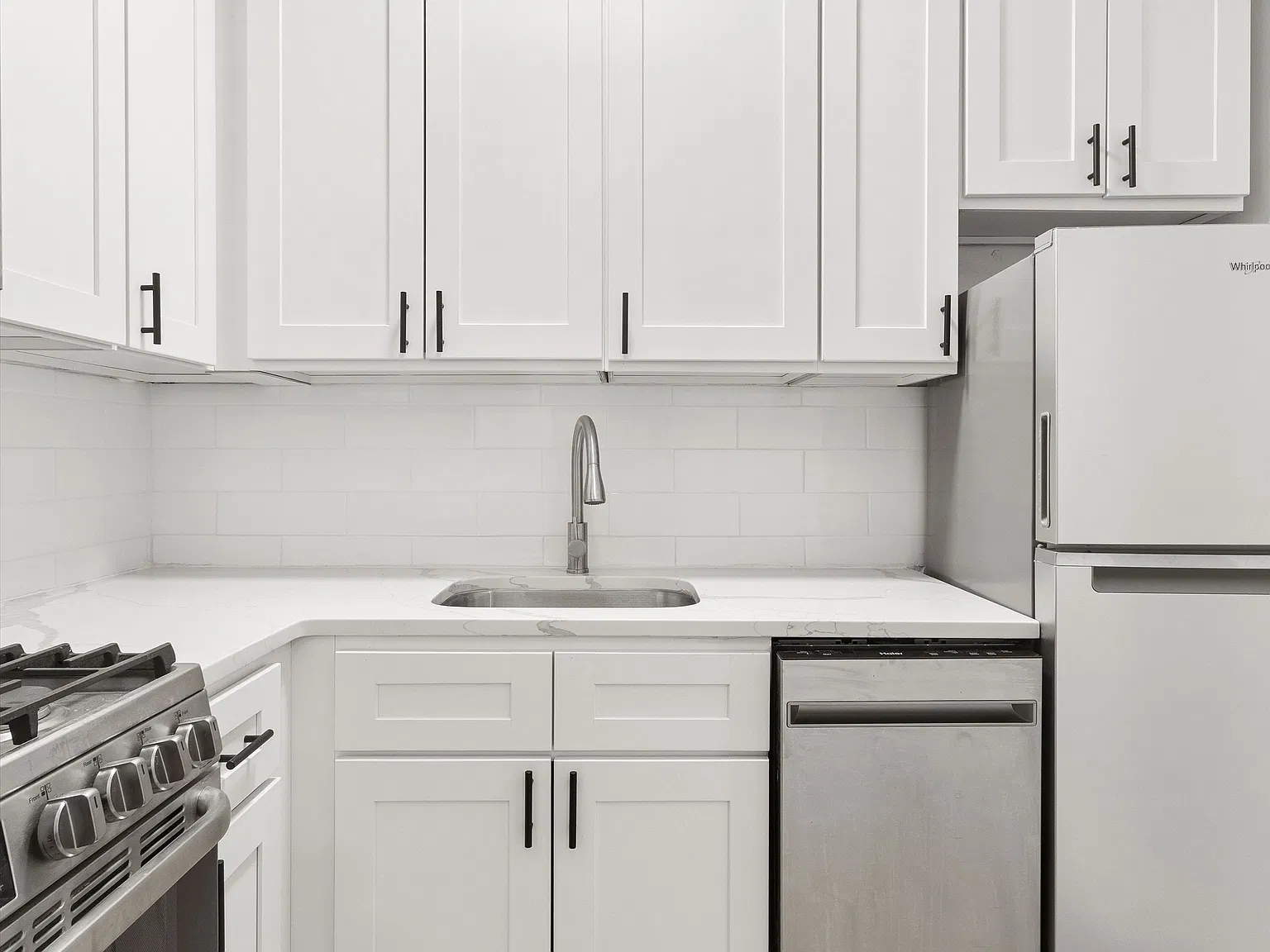 333 East 46th Street — Photo 2