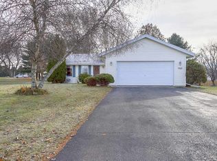 4407 Windsor Ct, Loves Park, IL 61111