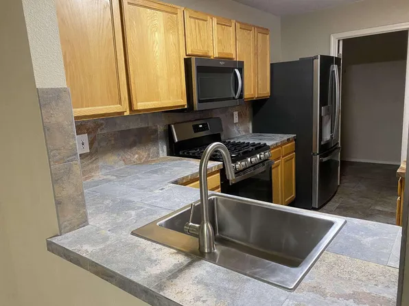 10756 Galaxia Park Dr NW, Albuquerque, NM 87114