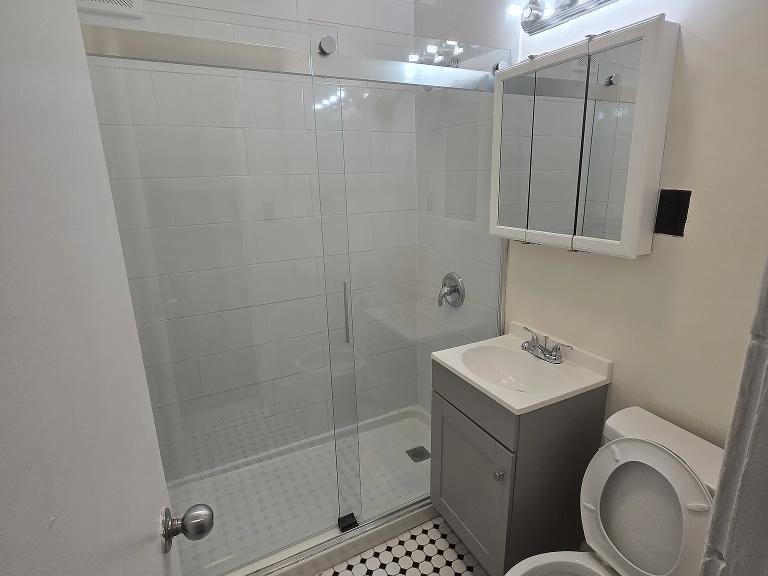 42 Kelly Pkwy — Photo 2