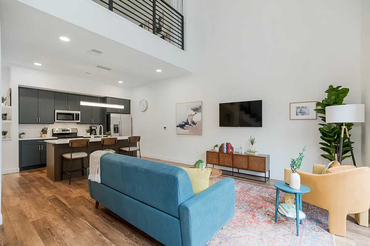 A3 | Two-Story Loft - Westside Flats