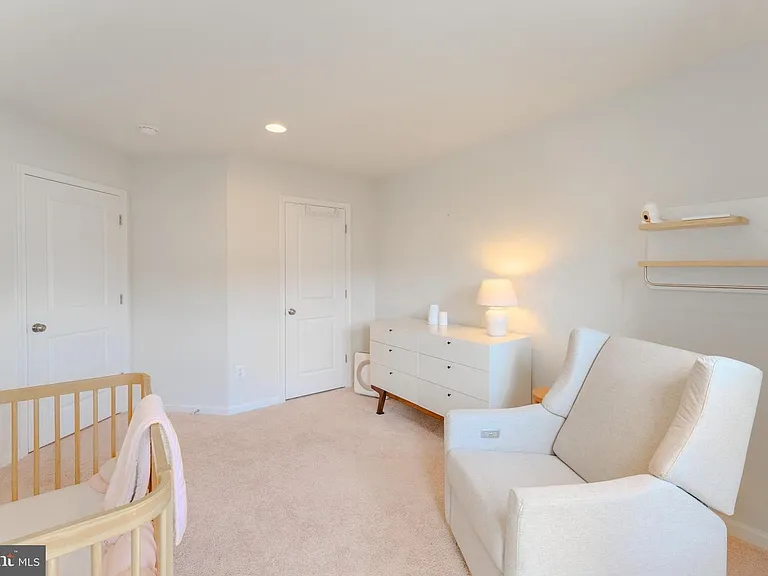 42506 Dogwood Glen Sq — Photo 38