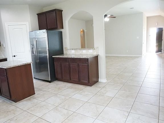 4th image of 3651 Worley Dr