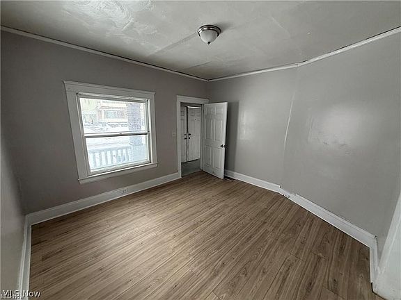 4th image of 1028 E 146th St