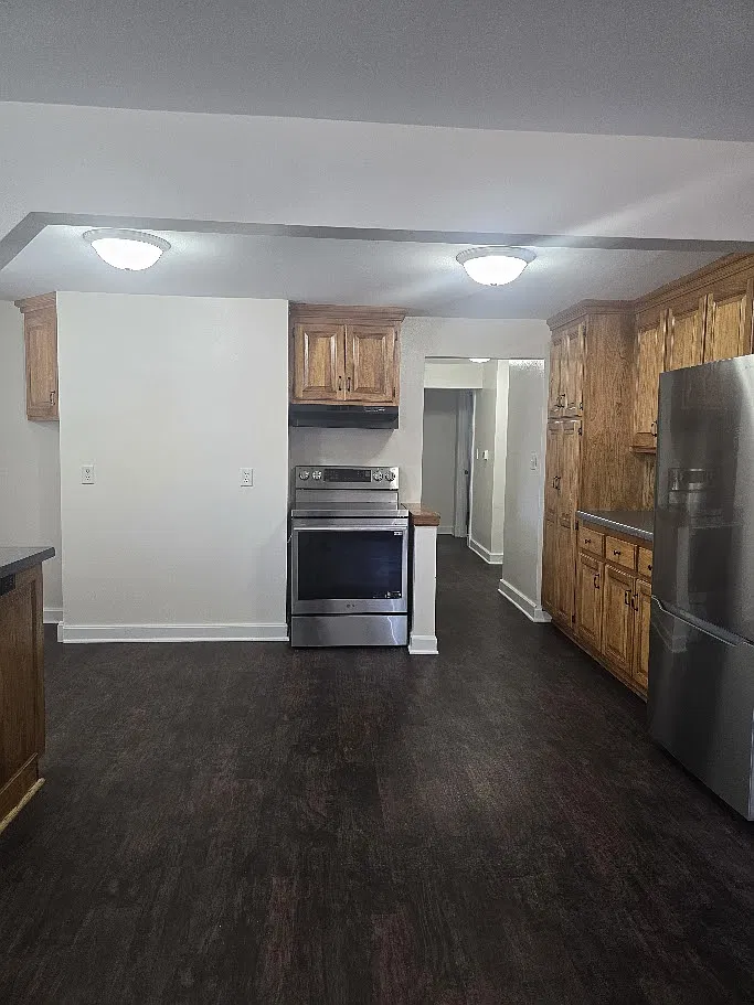 313 West Roberta Avenue - 1 — Photo 3