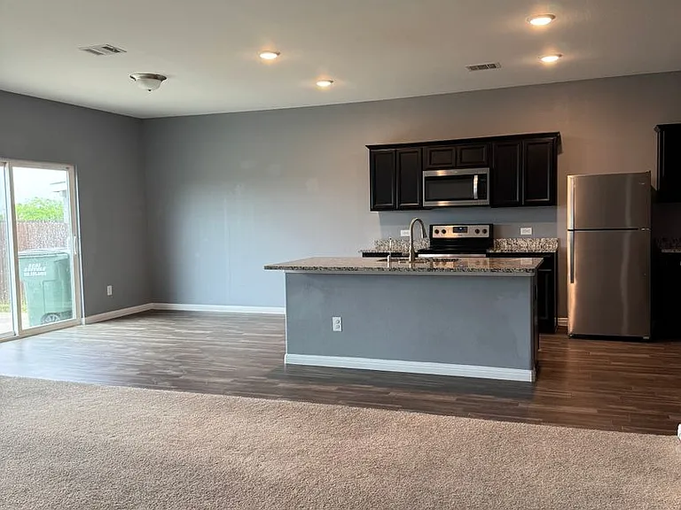 105 Rainey Dr — Photo 8