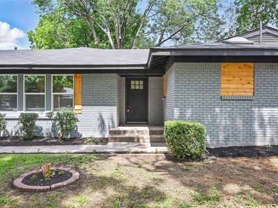 512 Shadowbrook Ln, Hurst, TX, 76053