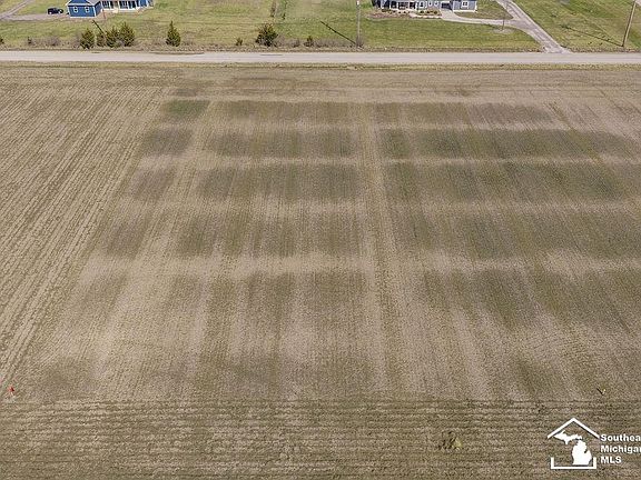 5th image of E Newburg Rd