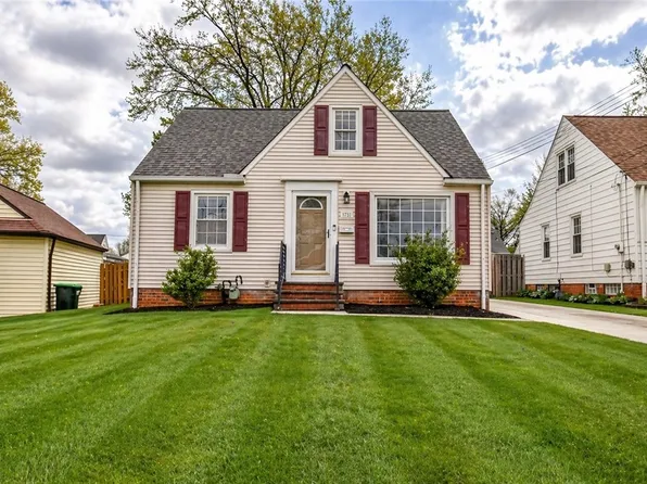 1731 Silver St, Wickliffe, OH 44092