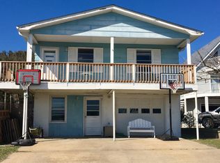 138 S 3rd Ave, Kure Beach, NC 28449