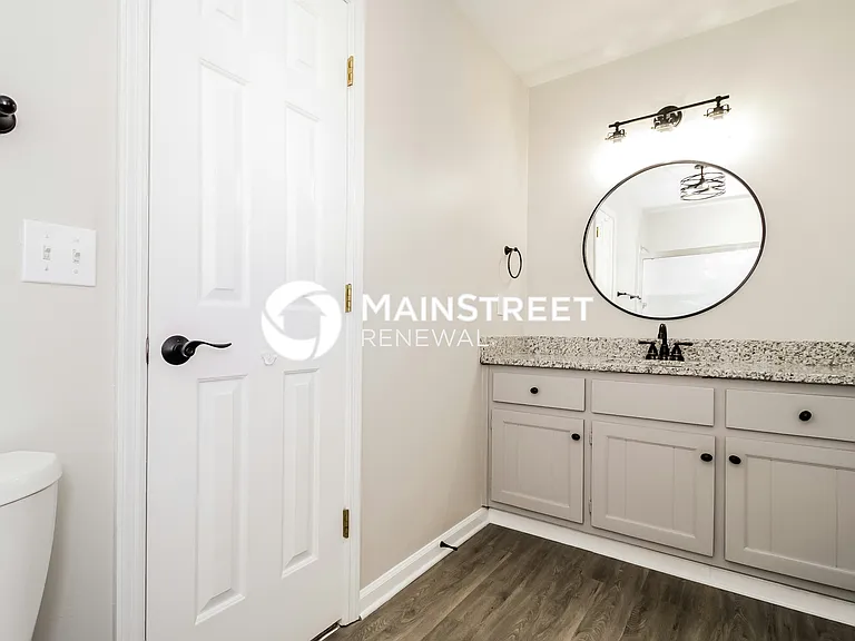 Main Bathroom