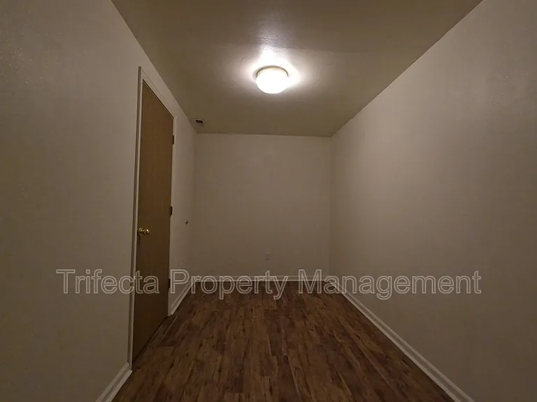 2121 35th Ave #18 — Photo 13