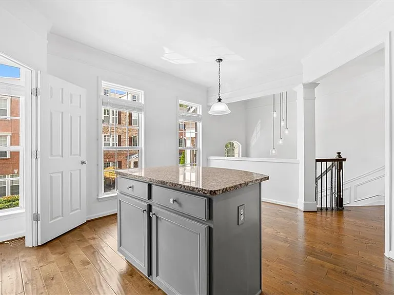 2844 Loftview Sq — Photo 15