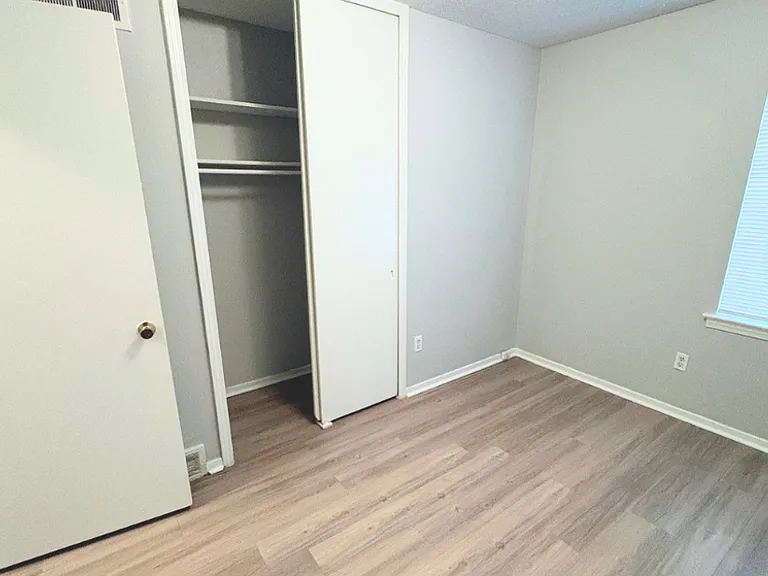 3666 Bluff Wood Dr — Photo 10