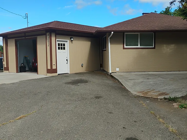 4202 Henderson Blvd SE — Photo 21