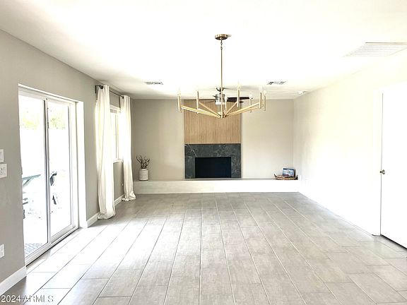 3rd image of 4625 E ANDORA Drive