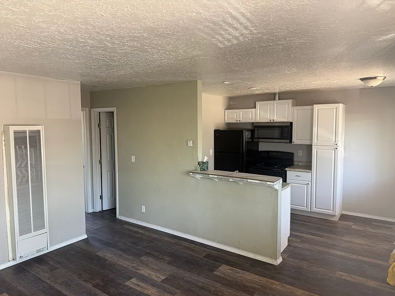 803 E Hill Ave — Photo 8