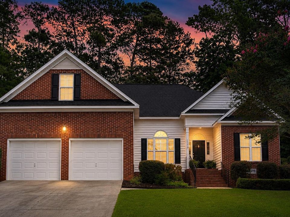 1st image of 130 Chestnut Woods Ln