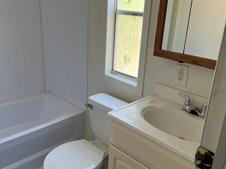 503 Uhland Rd — Photo 13