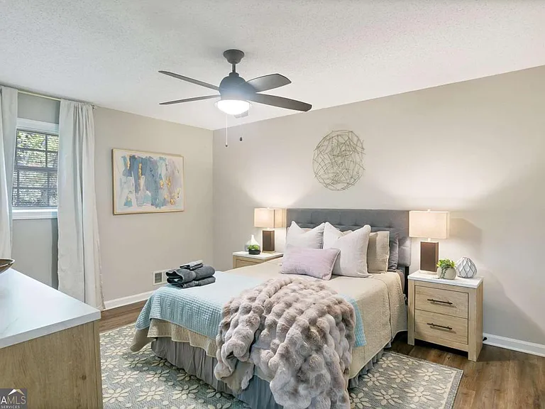 4523 Coopers Creek Cir SE — Photo 15