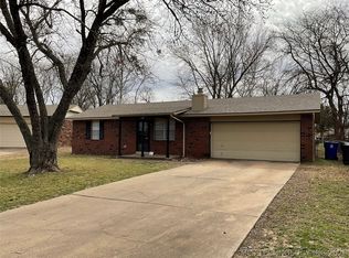 109 W Waco St, Broken Arrow, OK 74011