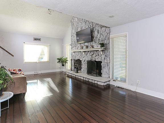 5th image of 6088 Dana Dr