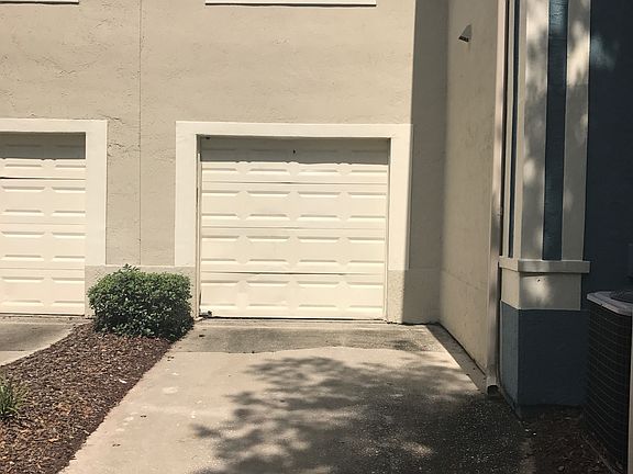 RARE 1-car GARAGE