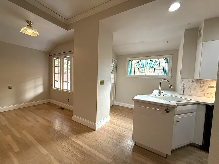 1136 SW Gibbs St #A — Photo 29