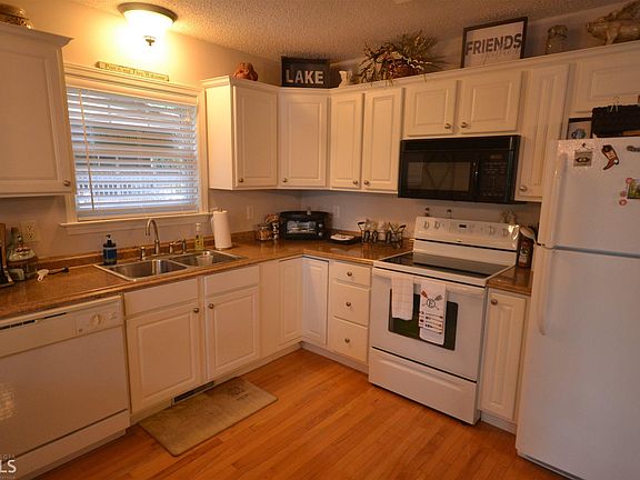 3rd image of 466 Knottywood Dr