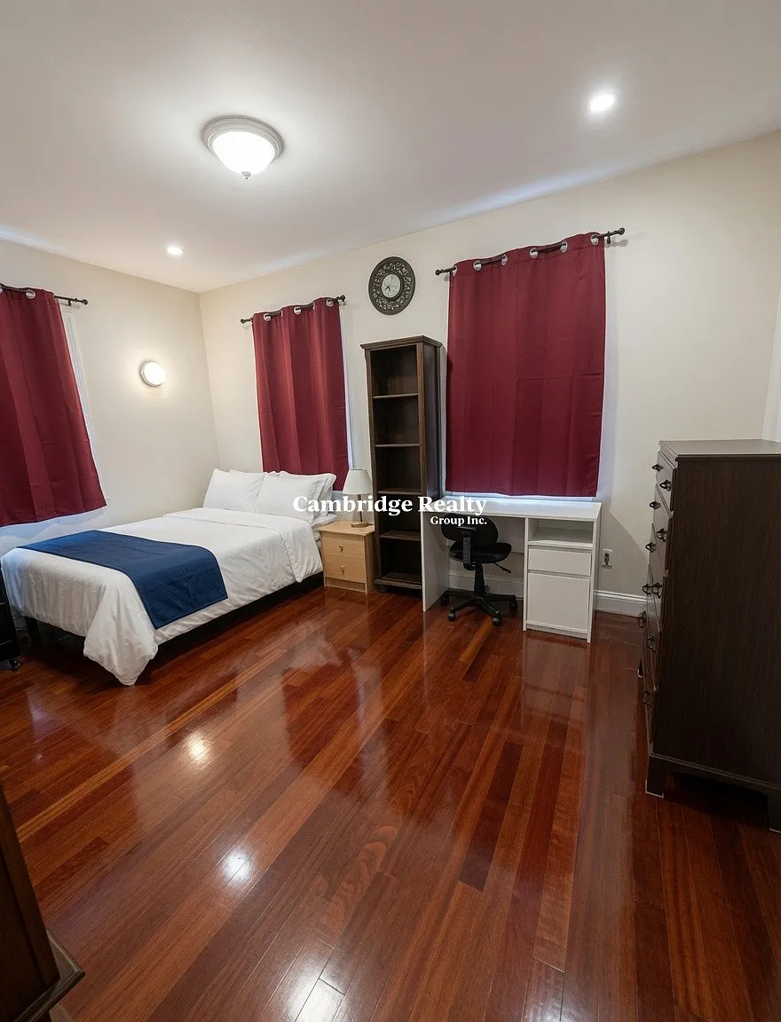 4 bed, 2.0 bath, 1450 sqft, $5,000 — Photo 4