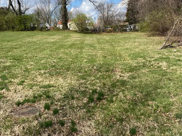 9053 Bobb Ave, Saint Louis, MO 63114