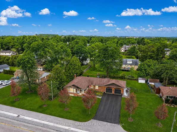 1587 Mount Albert Rd, East Gwillimbury, ON L0G 1V0